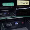 Widok ekranu samochodu z aktywnym CarPlay – menu telefonu na wyświetlaczu